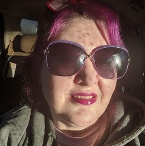 Meet your Posher, Angie